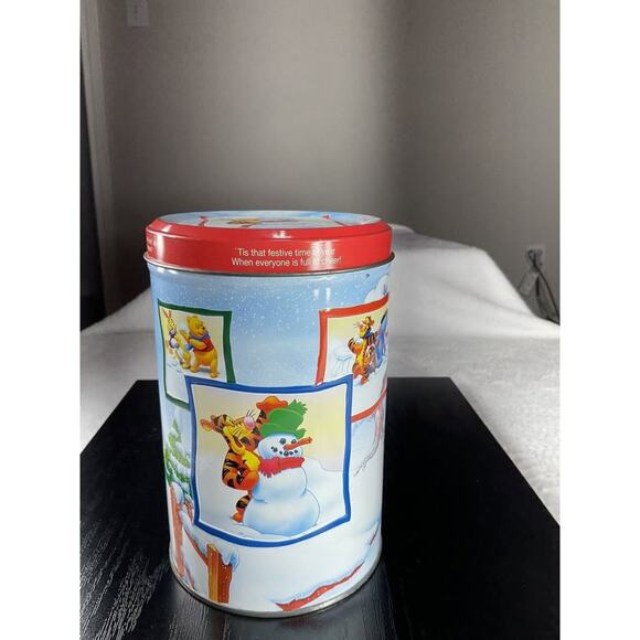 Disney Winnie the Pooh & Friends Collectors Series 2/12 Tin Winter in the Wood - Picture 5 of 10